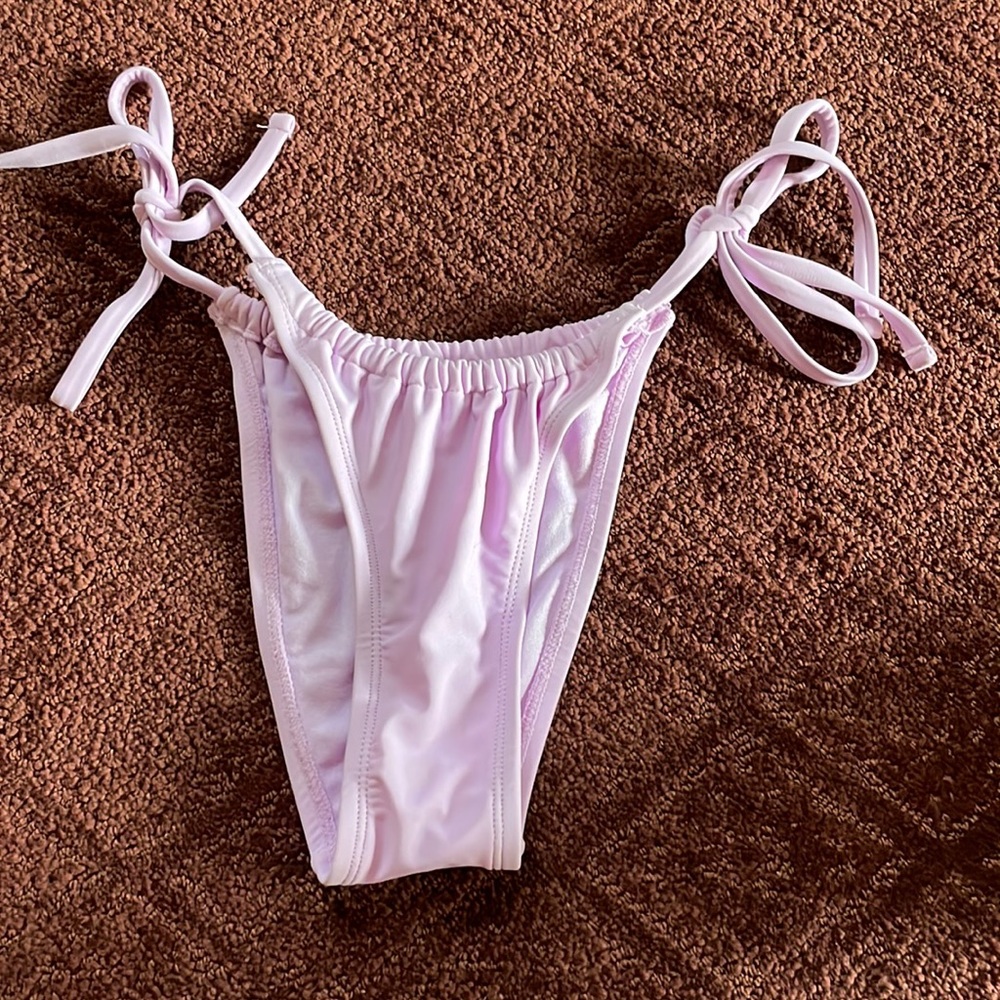 High leg cheeky bikini bottoms